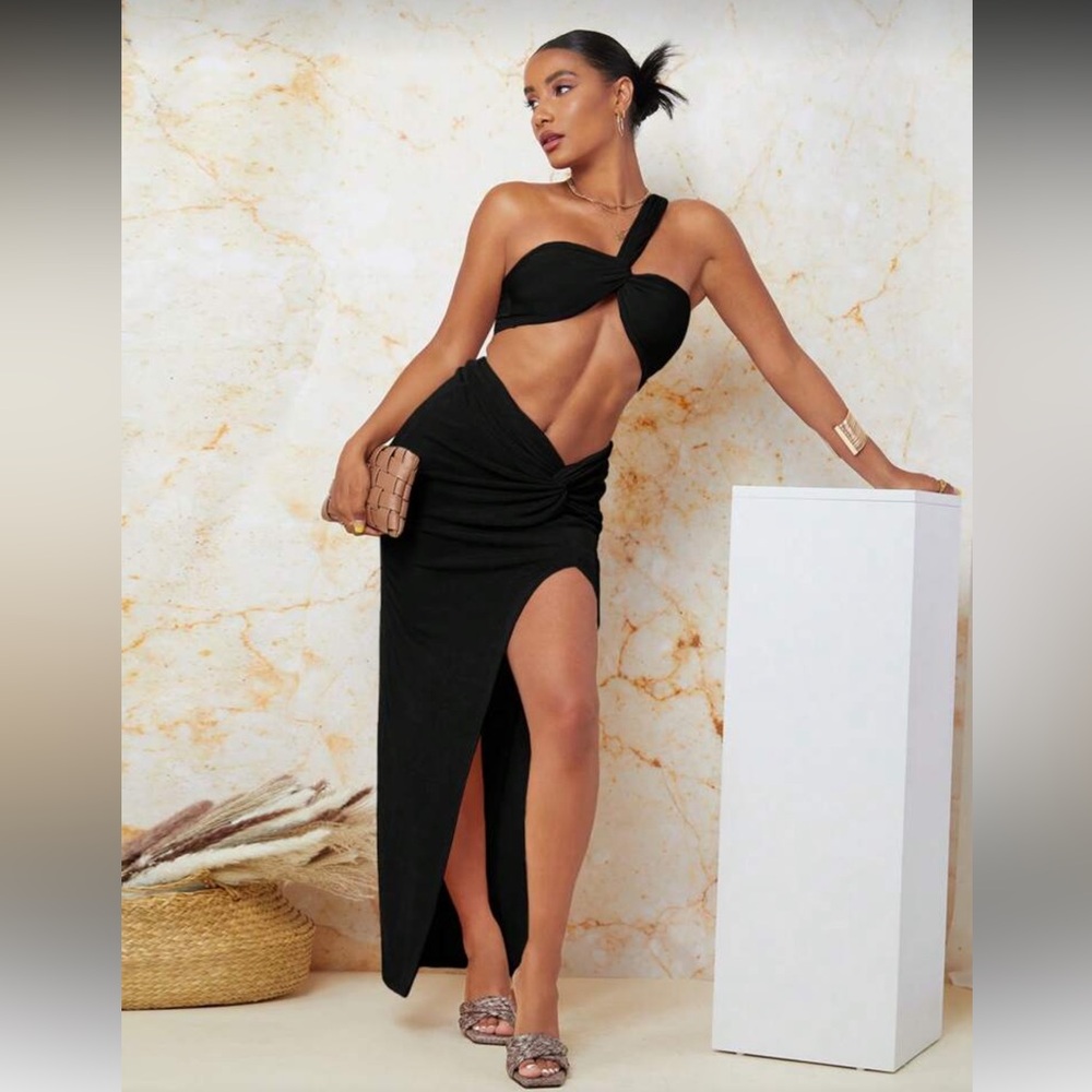 Black Skirt Set